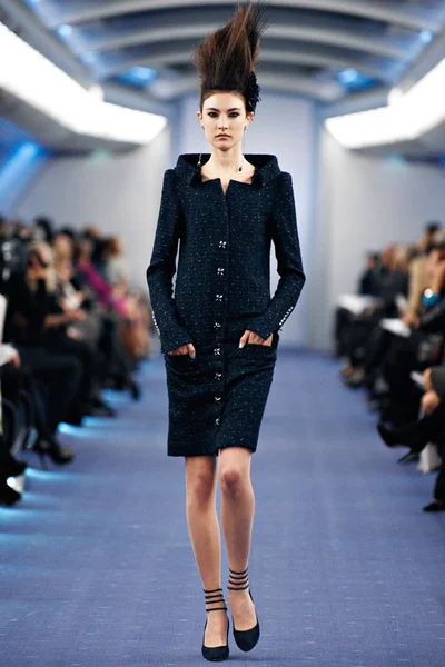 Look 13